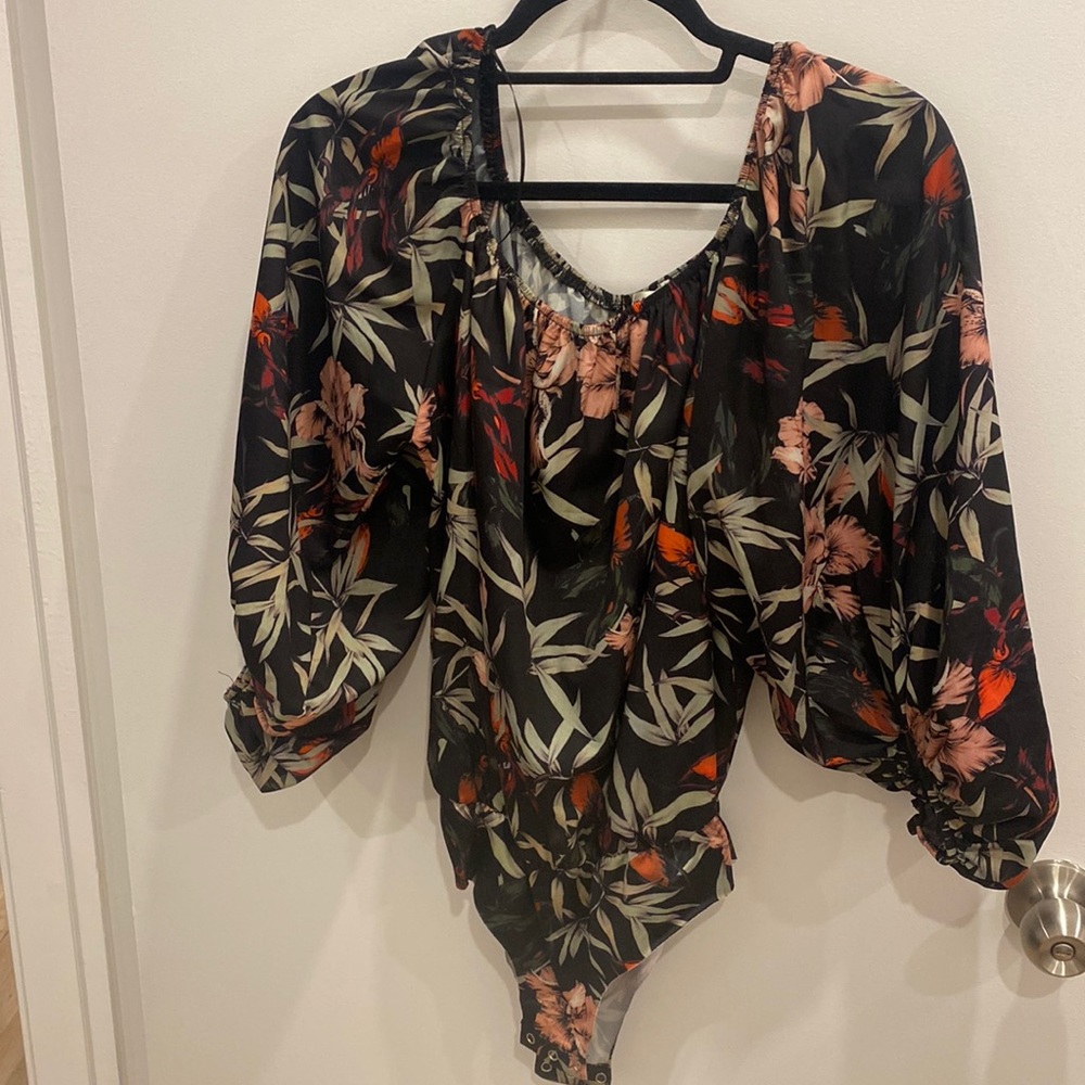 Medium inwear floral bodysuit